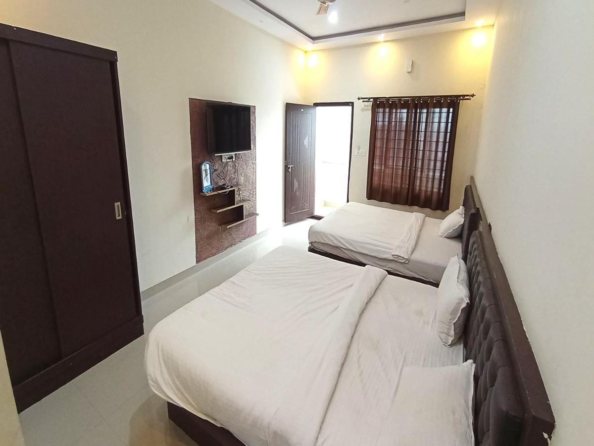Hotel Mg Residency à Chikmagalūr Extérieur photo