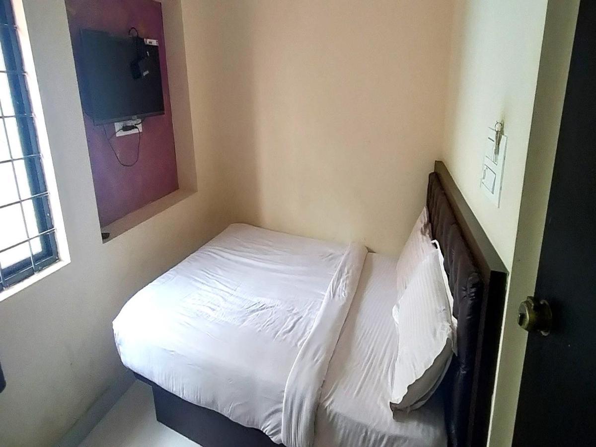 Hotel Mg Residency à Chikmagalūr Extérieur photo