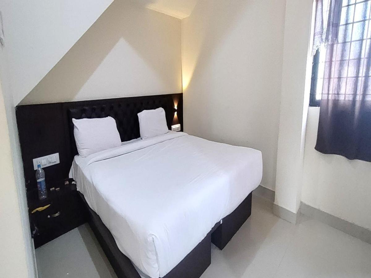 Hotel Mg Residency à Chikmagalūr Extérieur photo
