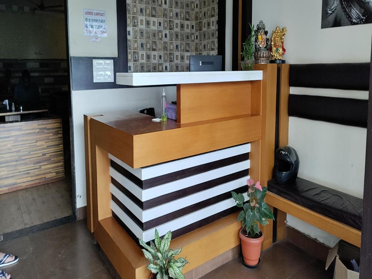 Hotel Mg Residency à Chikmagalūr Extérieur photo