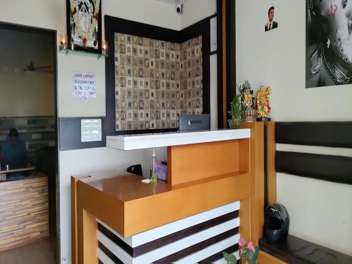 Hotel Mg Residency à Chikmagalūr Extérieur photo