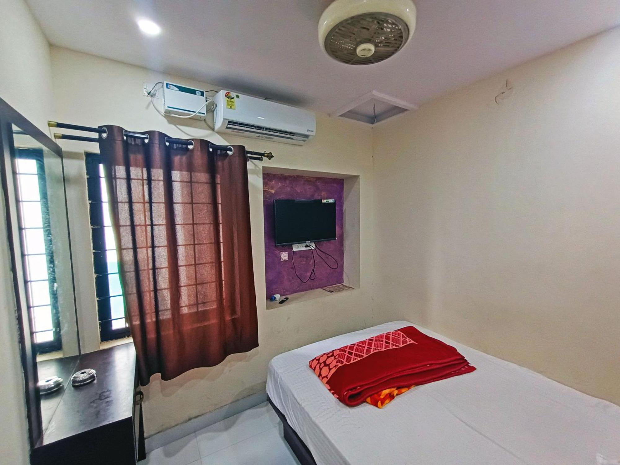 Hotel Mg Residency à Chikmagalūr Extérieur photo
