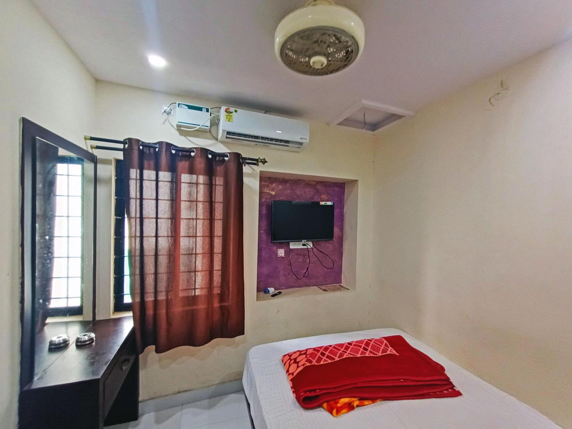Hotel Mg Residency à Chikmagalūr Extérieur photo