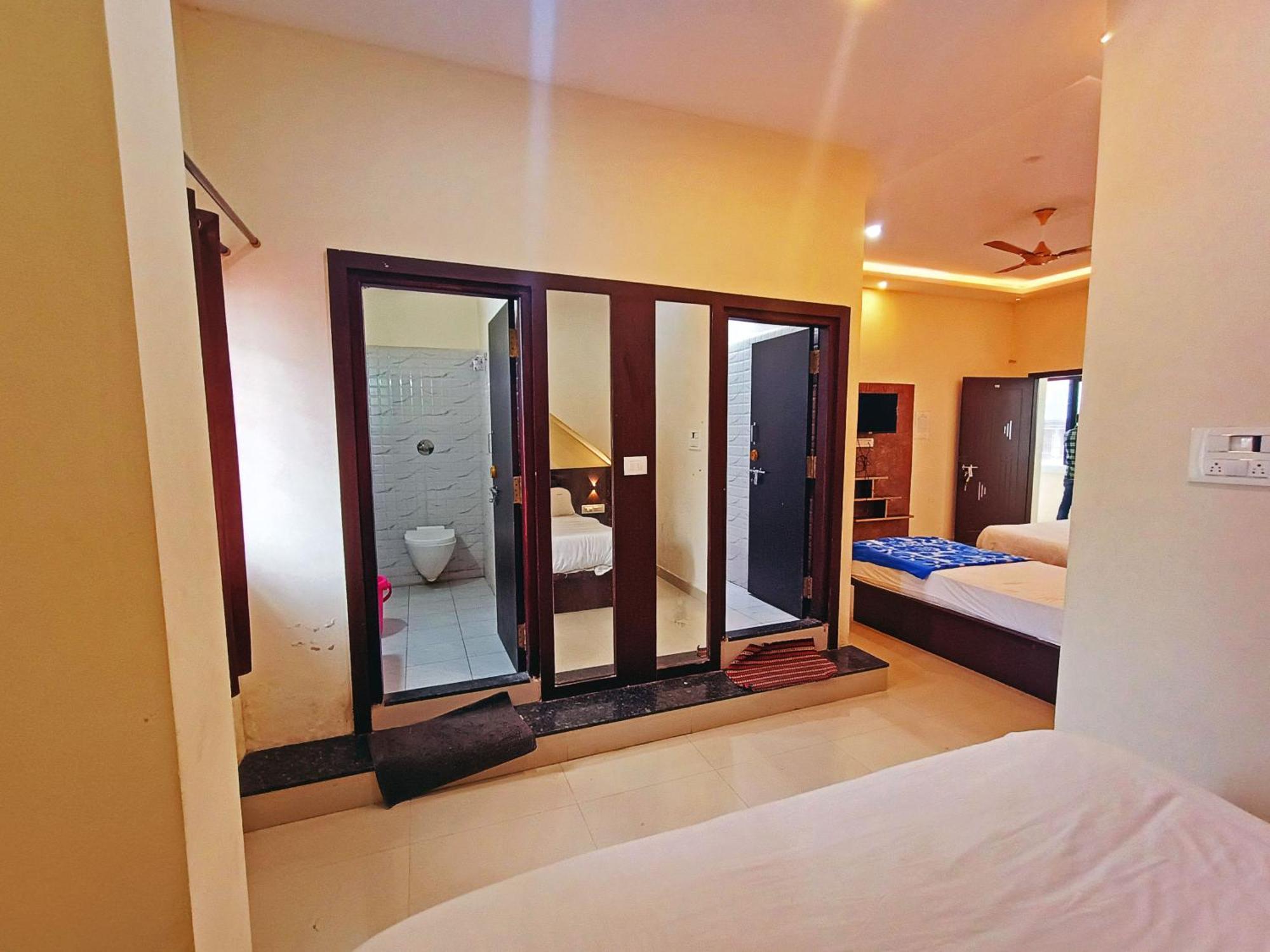 Hotel Mg Residency à Chikmagalūr Extérieur photo