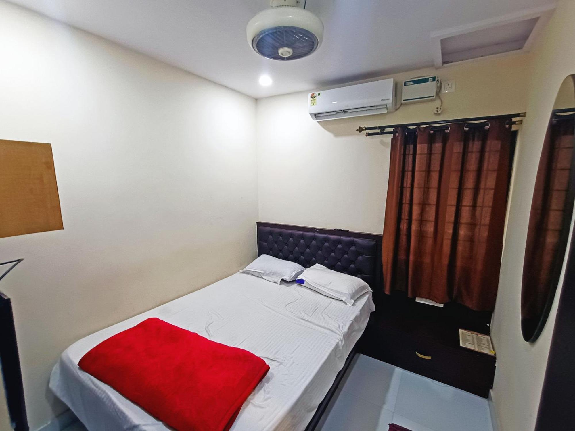 Hotel Mg Residency à Chikmagalūr Extérieur photo