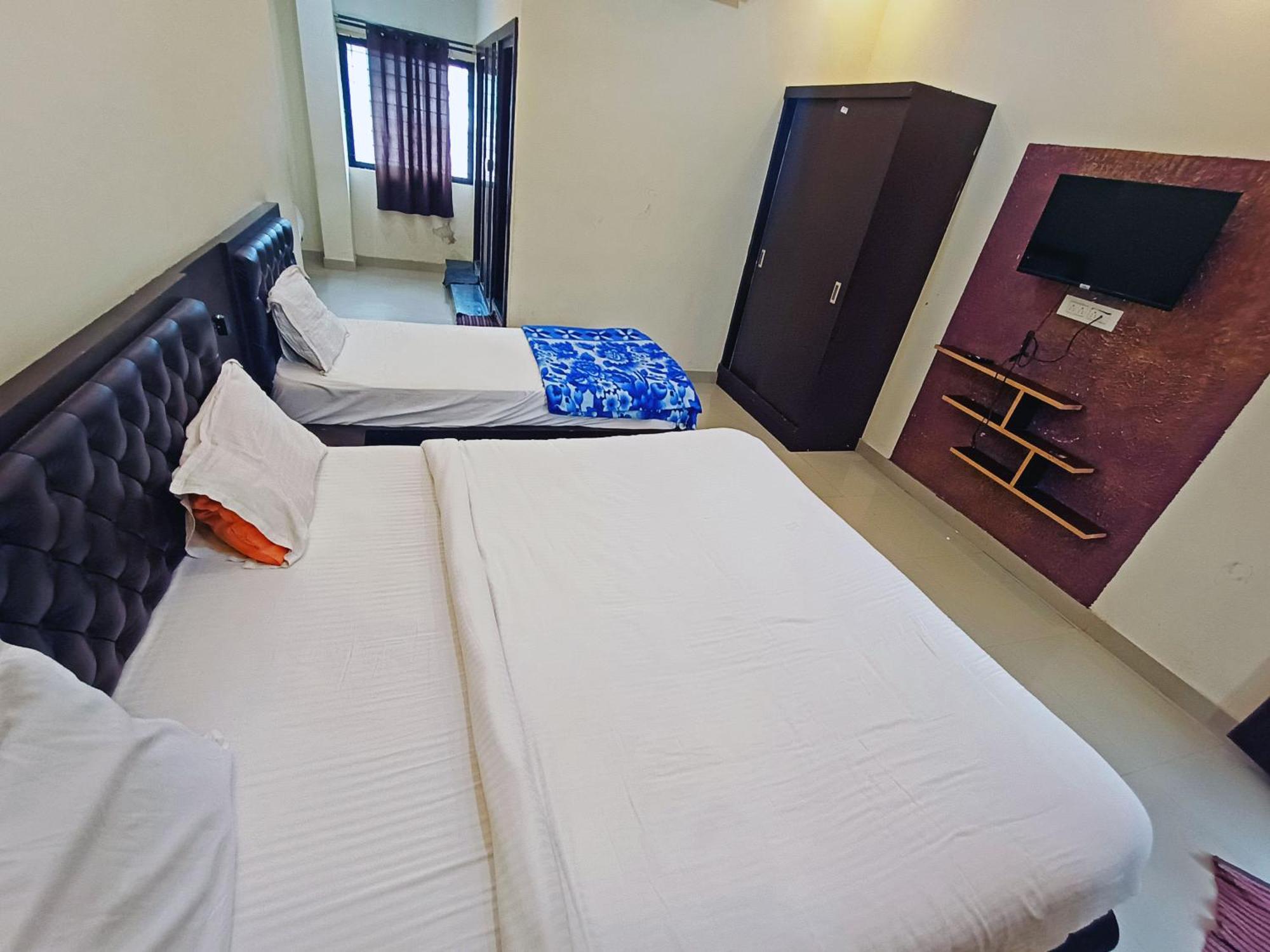 Hotel Mg Residency à Chikmagalūr Extérieur photo