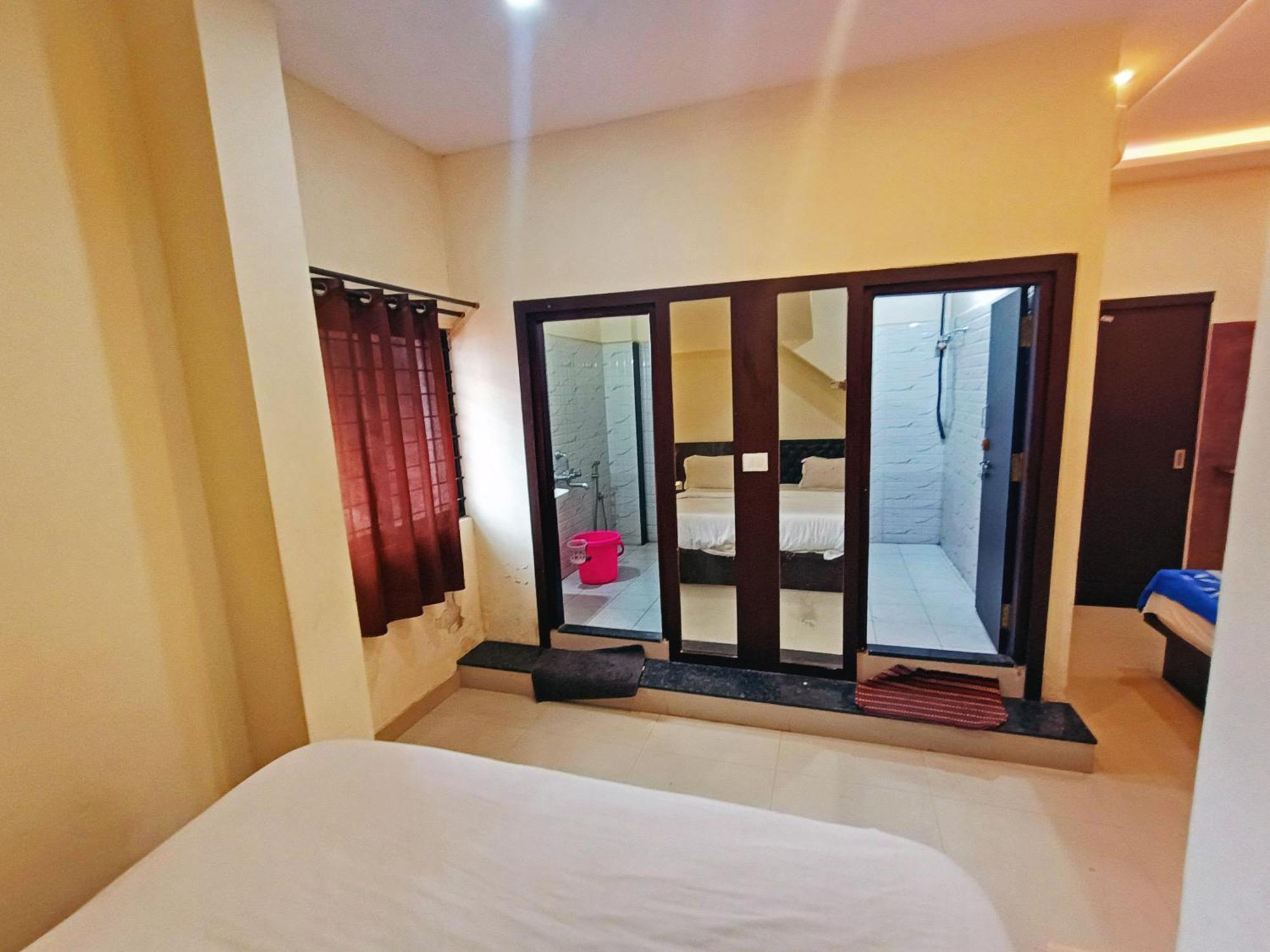Hotel Mg Residency à Chikmagalūr Extérieur photo