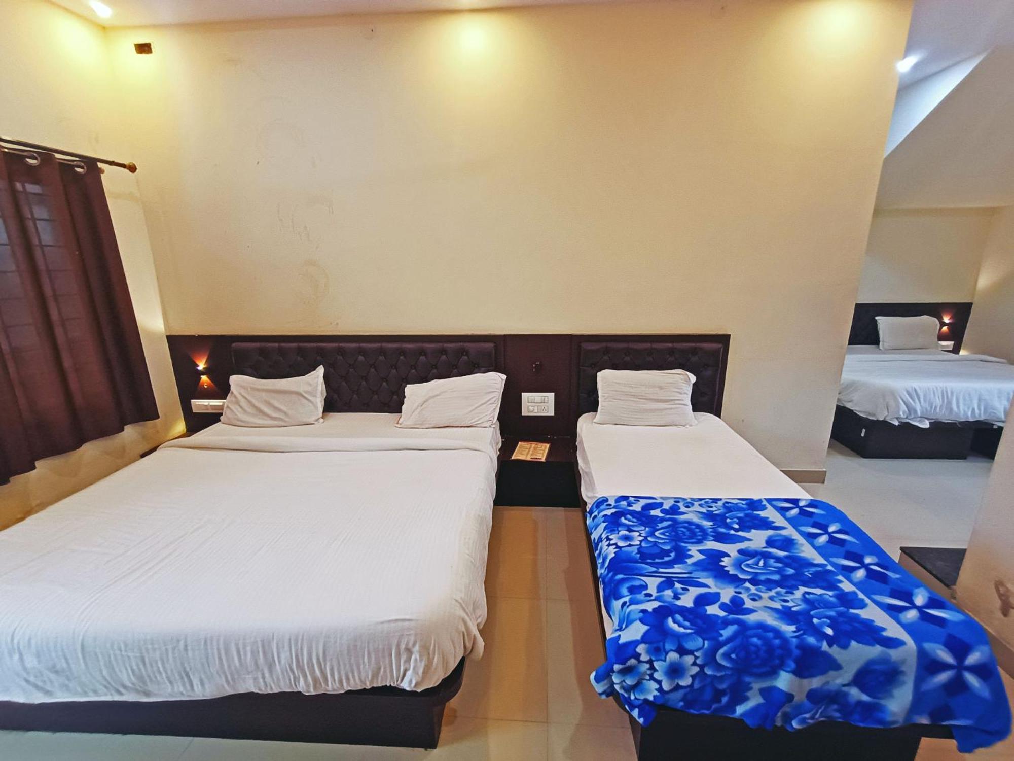 Hotel Mg Residency à Chikmagalūr Extérieur photo