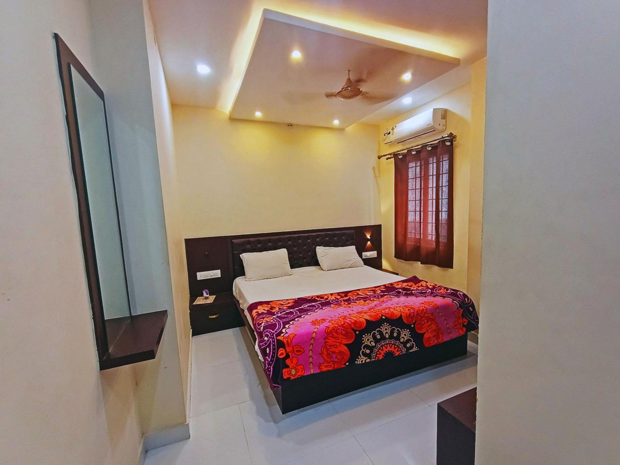 Hotel Mg Residency à Chikmagalūr Extérieur photo