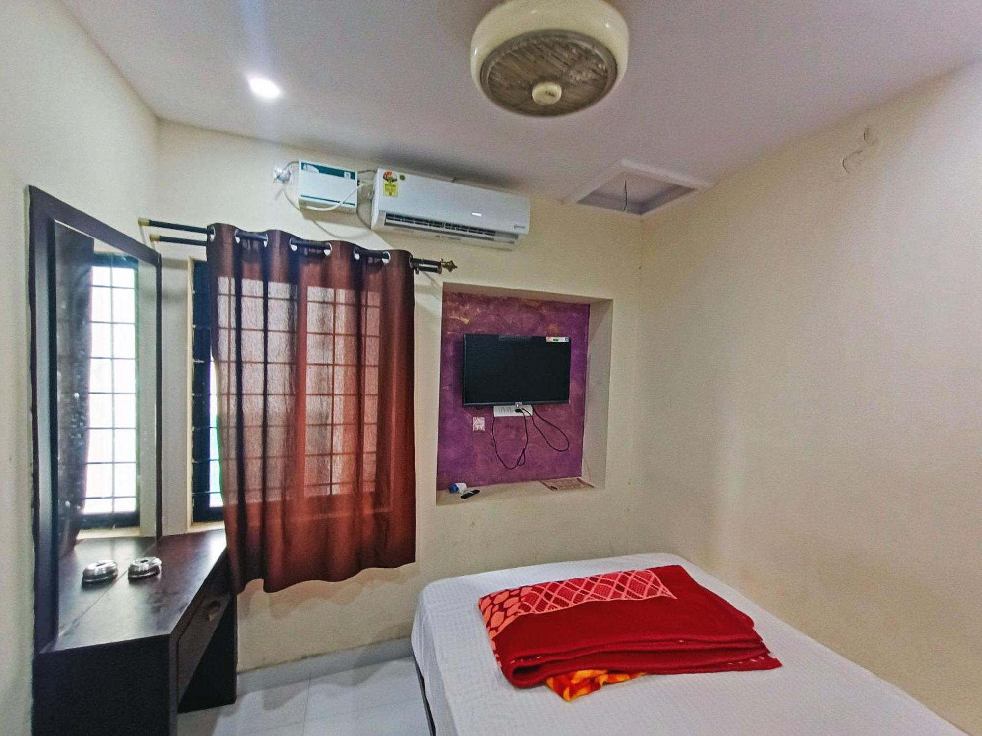 Hotel Mg Residency à Chikmagalūr Extérieur photo