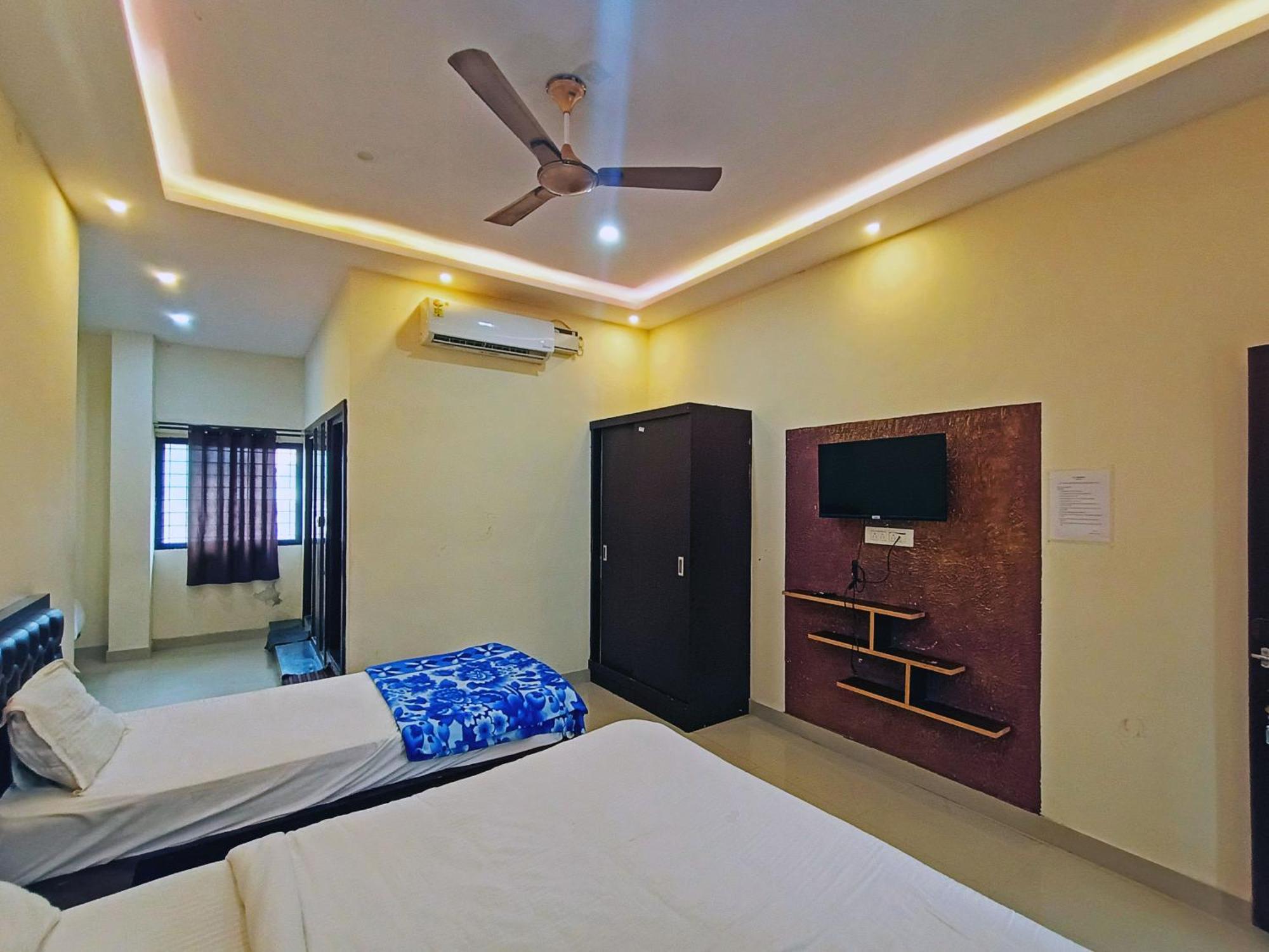 Hotel Mg Residency à Chikmagalūr Extérieur photo