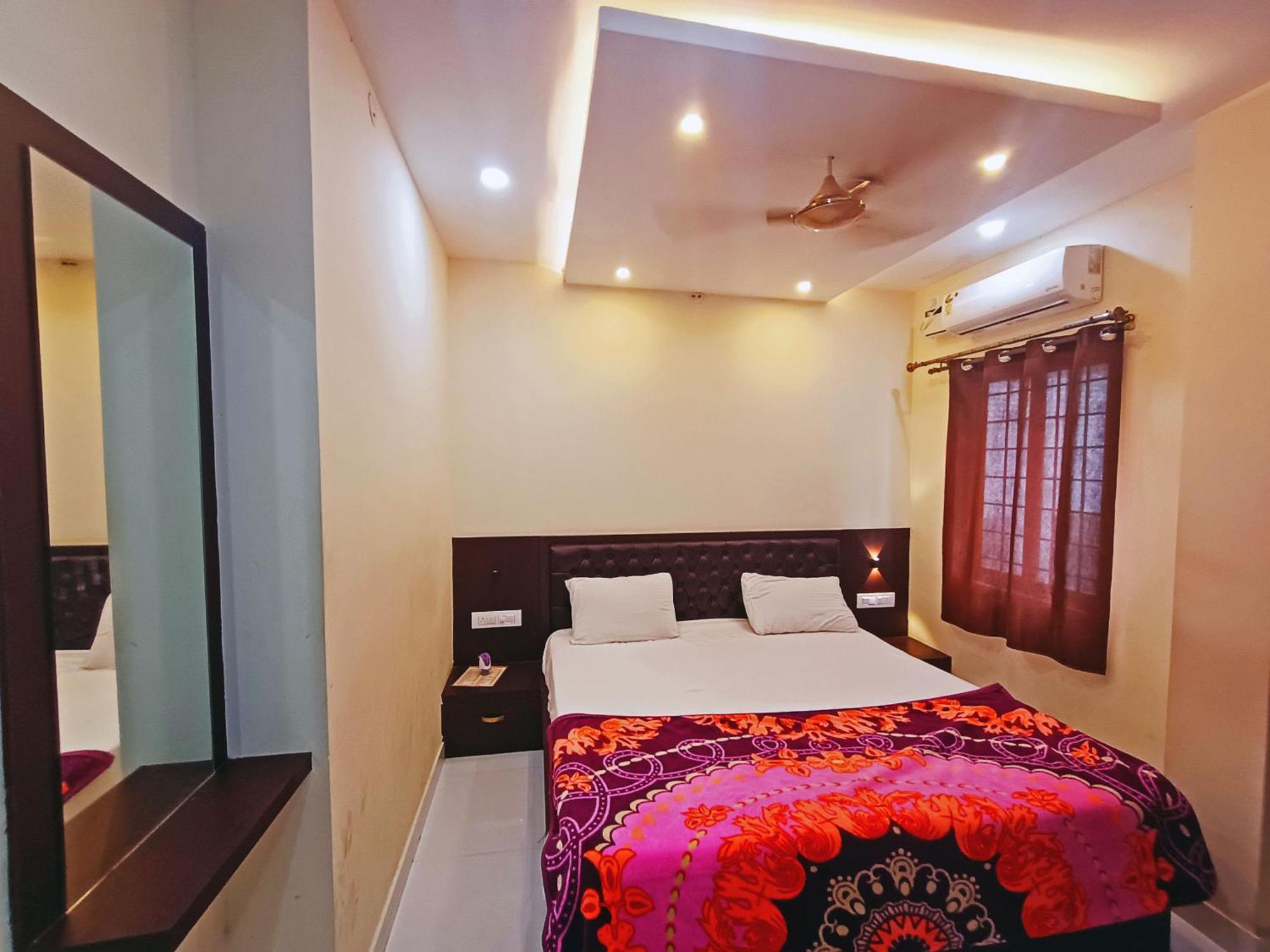 Hotel Mg Residency à Chikmagalūr Extérieur photo