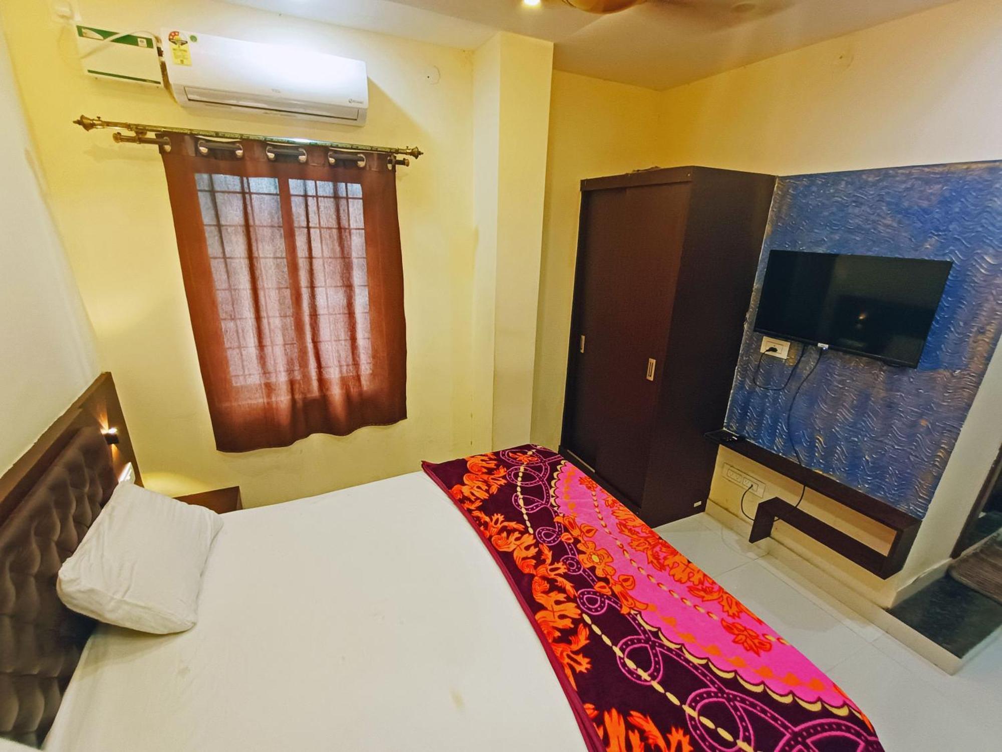 Hotel Mg Residency à Chikmagalūr Extérieur photo